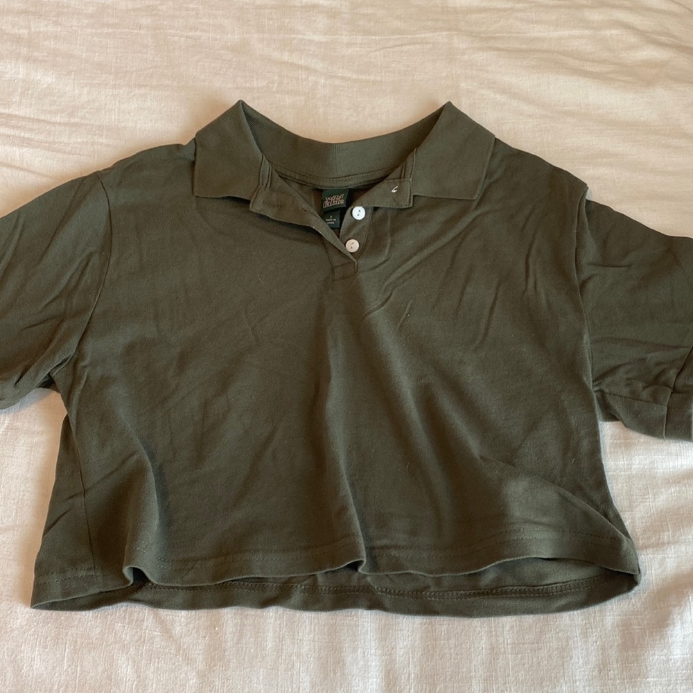Green wild fable collar tshirt